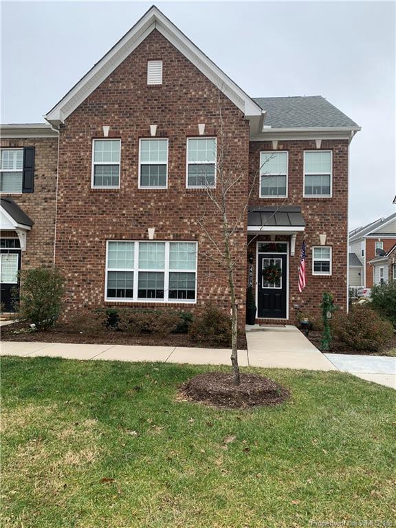 Building Photo - 4818 Village Walk
