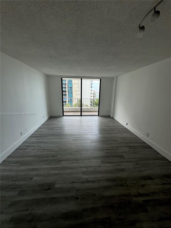 Foto del edificio - 200 SE 15th Rd