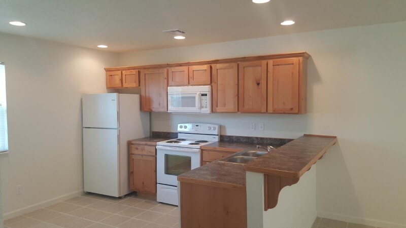 Foto principal - 408 S Locust St