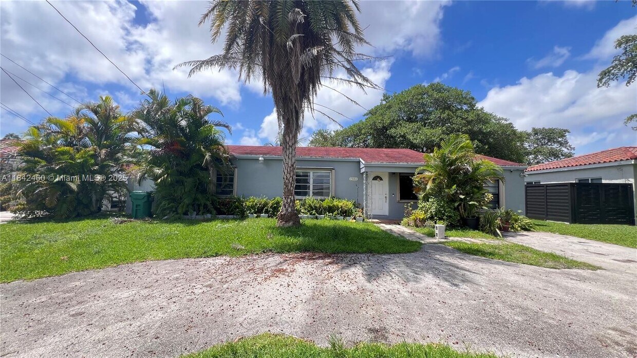 Foto principal - 7380 SW 36th St
