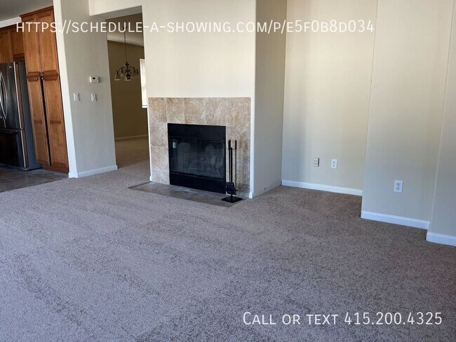 Building Photo - 1005 Ashbridge Bay Dr