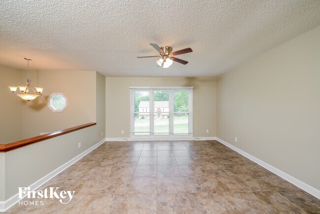 Foto del edificio - 6020 Stone Bluff Dr