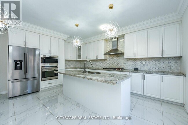 Building Photo - 59 Merlin St