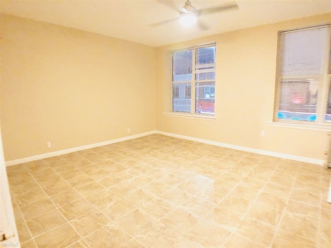 Building Photo - 113 Bay Ridge Ave