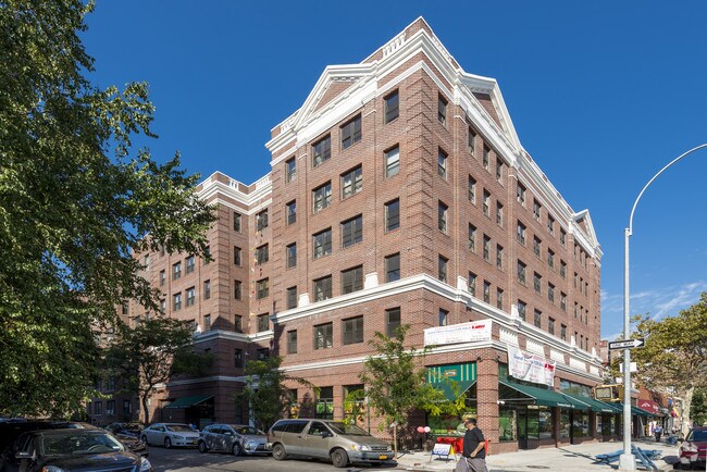 Foto principal - 8401 37th Ave