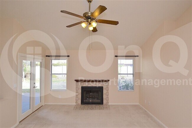 Foto del edificio - 3644 W Whitten St