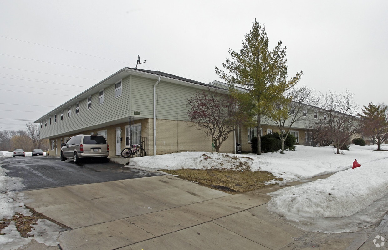 Building Photo - 4031-4037 28th Ave