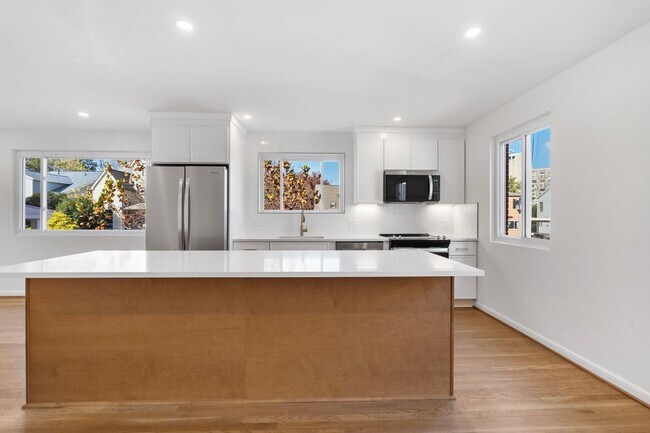 Foto del edificio - 618 19th St S