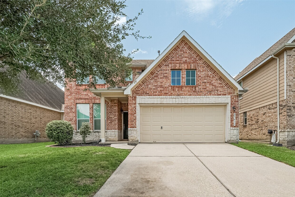 Foto principal - 23611 Plantation Pines Ln