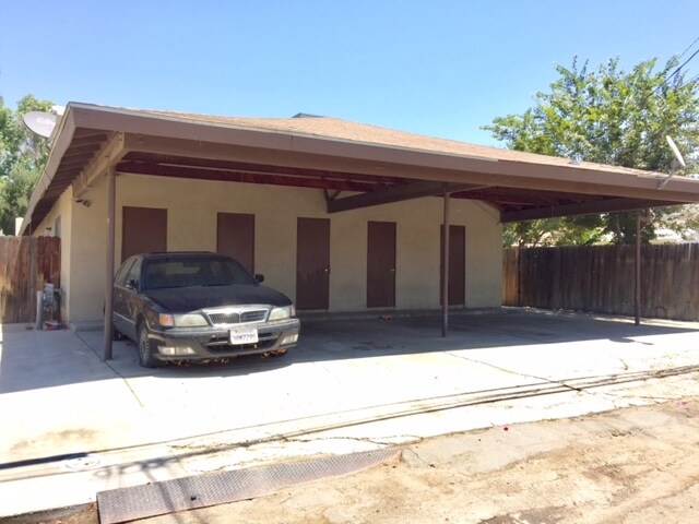 Building Photo - 609 Grace St