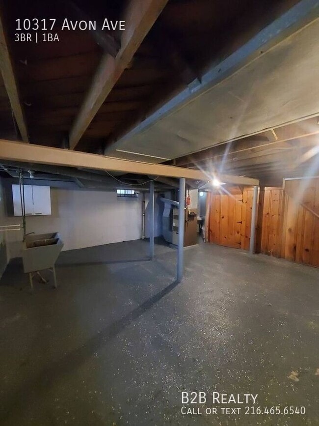 Foto del edificio - 10317 Avon Ave