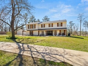 Building Photo - 1691 Lake Vernon Rd