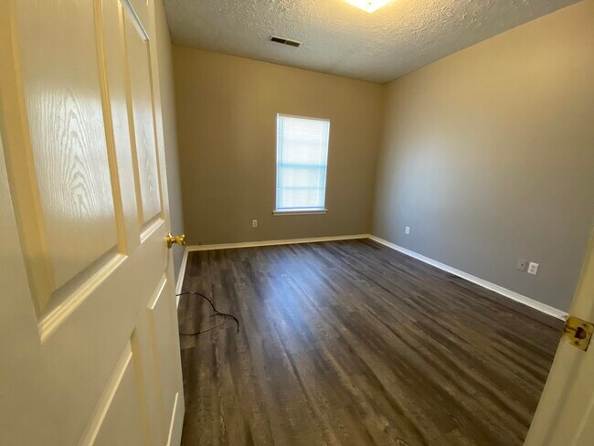 Foto del edificio - 2452 Southtown Blvd