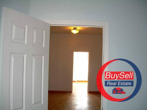 Building Photo - 1833 27th Ave