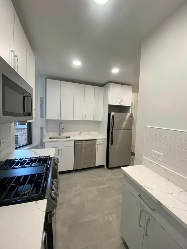 Foto del edificio - 25 W 68th St
