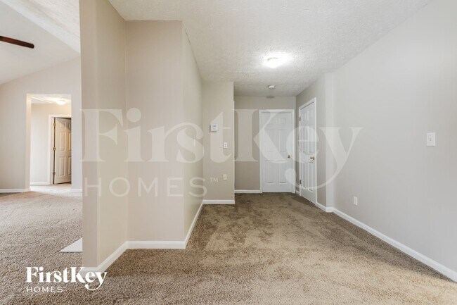 Foto del edificio - 213 Whistleville Ct