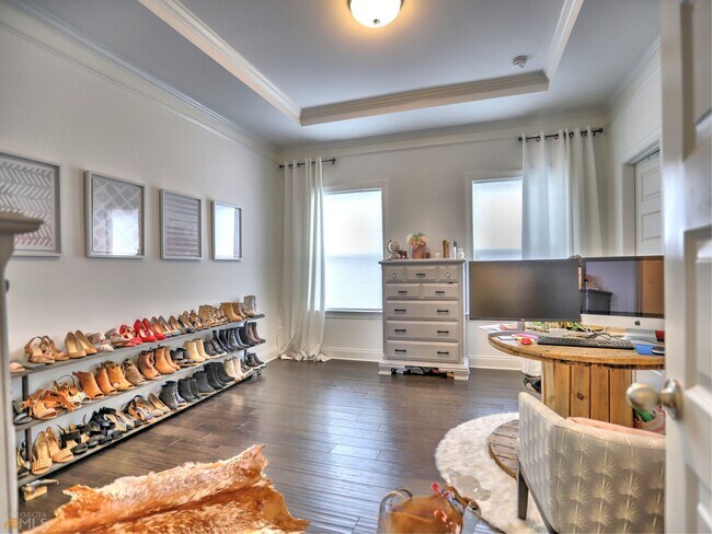 Foto del edificio - 717 Bismark Rd NE