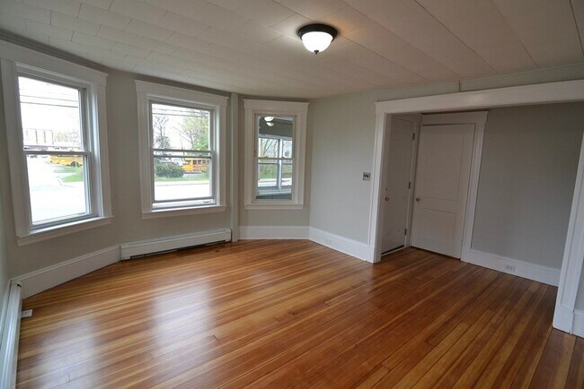 Foto del edificio - 245 Irving St