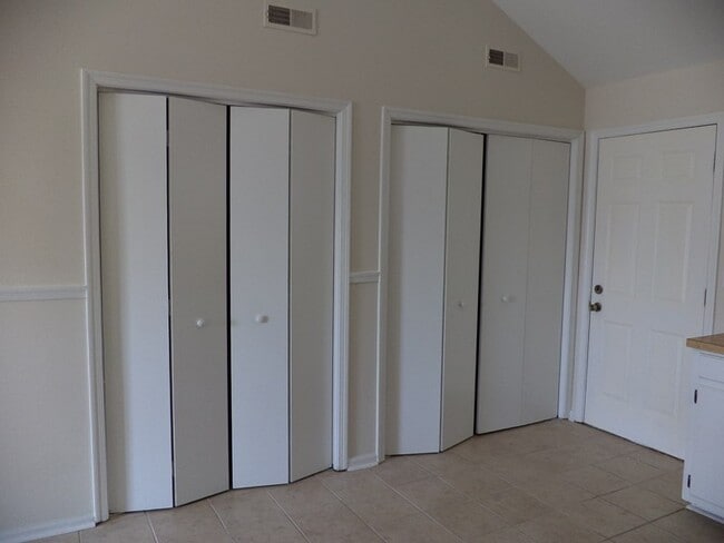 Building Photo - Lovely 3 bedroom in Cherry Acres