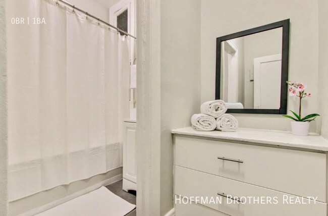 Foto del edificio - 1733 N Cherokee Ave