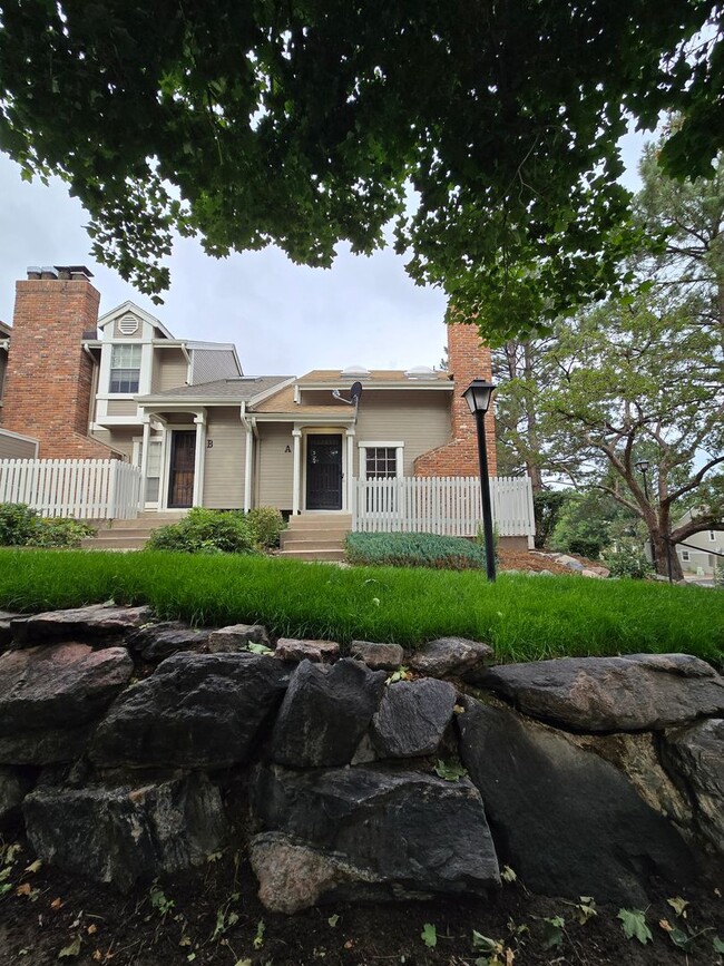 Building Photo - 2832 W Long Dr