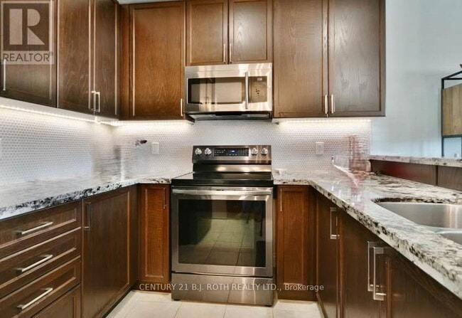 Photo du bâtiment - 196 Diana Dr