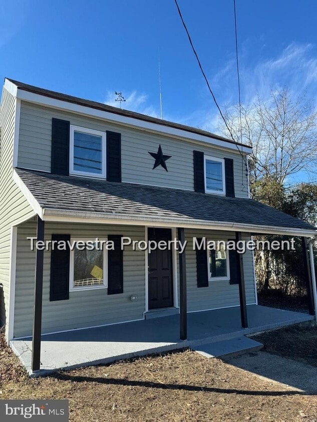 Primary Photo - Renovated 4 Bed Single Family Home