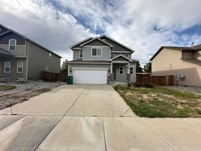 Building Photo - 8043 Pinfeather Dr