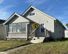 Building Photo - 1528 E Tabor St