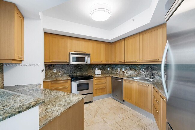 Building Photo - 333 Las Olas Way