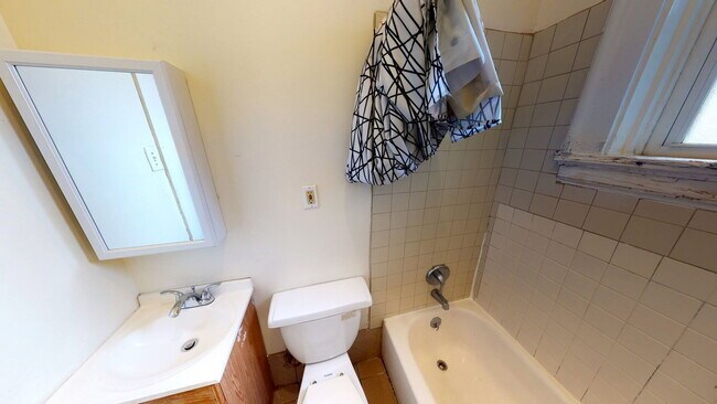 Foto del edificio - 2431 Vine St