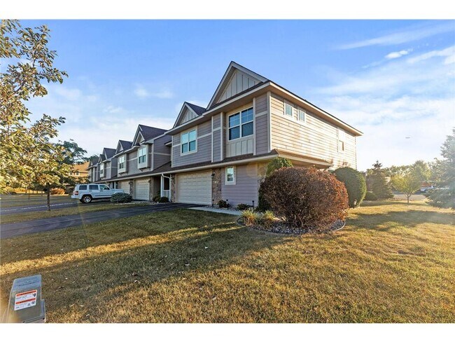 Foto del edificio - 3403 Chestnut Ln