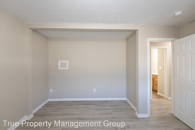 Building Photo - 3 br, 2 bath House - 4244 Redfern Drive