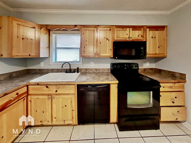 Building Photo - 275 Oak Hill Cir