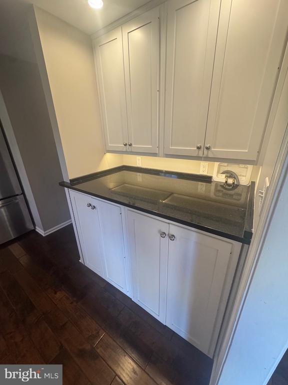 Foto del edificio - 2150 Harvest Dr