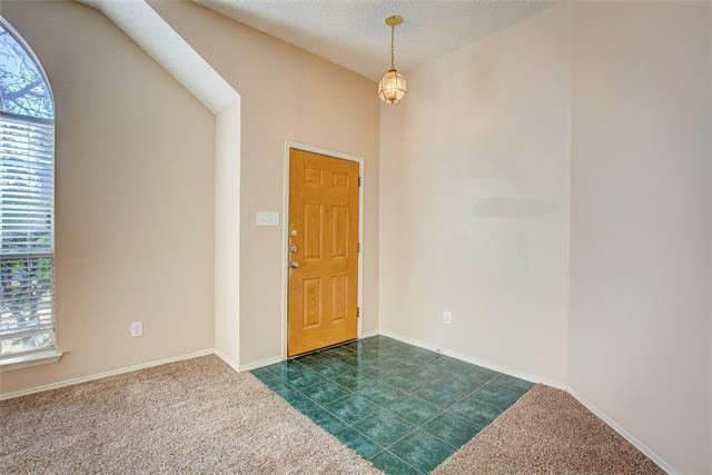 Foto del edificio - 911 Freshwood Ct