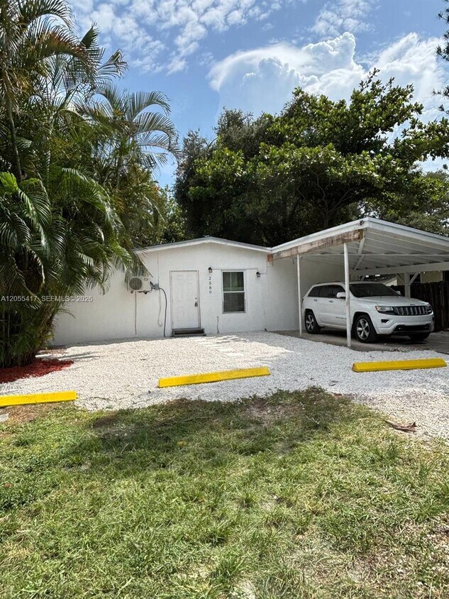 Foto del edificio - 2580 NE 182nd Terrace