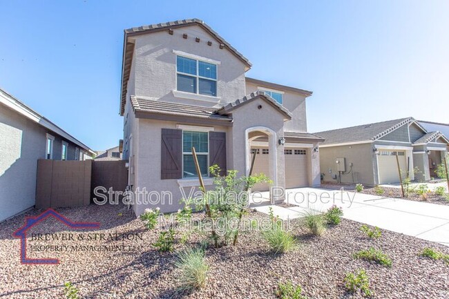 Building Photo - 9131 W Glenrosa Ave