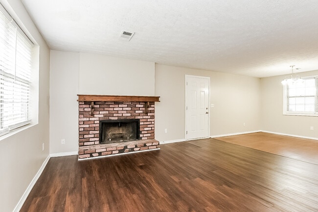 Building Photo - 3033 Millstone Ct SW