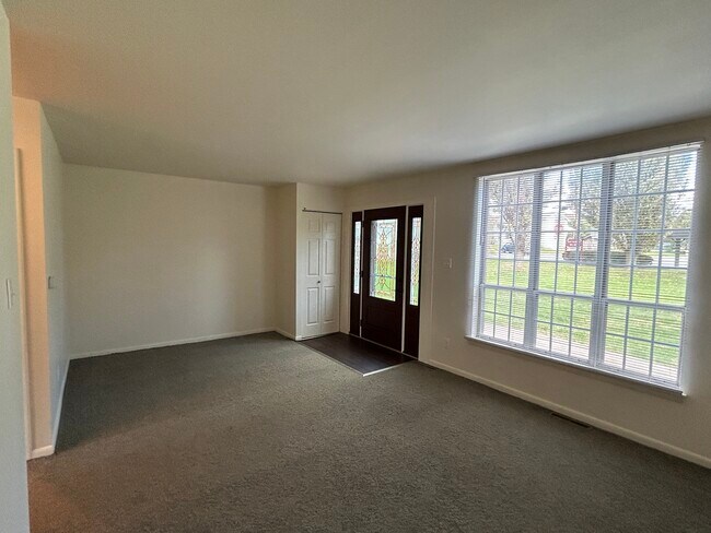 Foto del edificio - 4 Village Pointe Ln