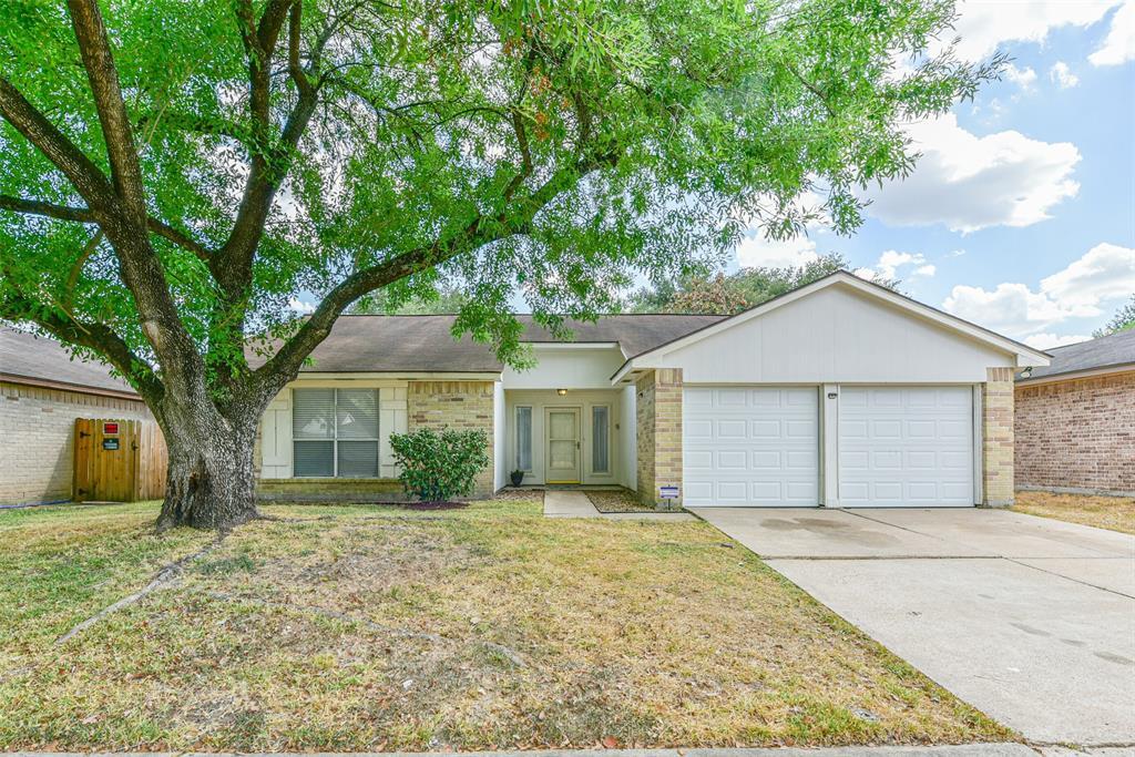 Primary Photo - 16735 Maplemont Dr
