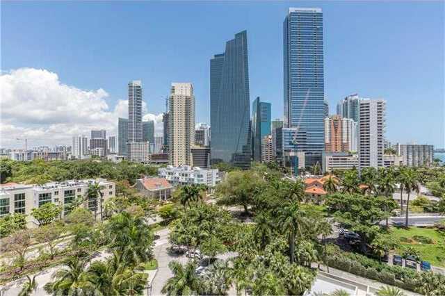 Foto principal - 1581 Brickell Ave