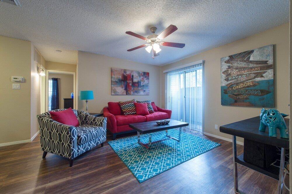 Photo - 6808 South Interstate 35 Frontage Road, Unit 111