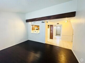 Building Photo - 1318 Bluffview Dr