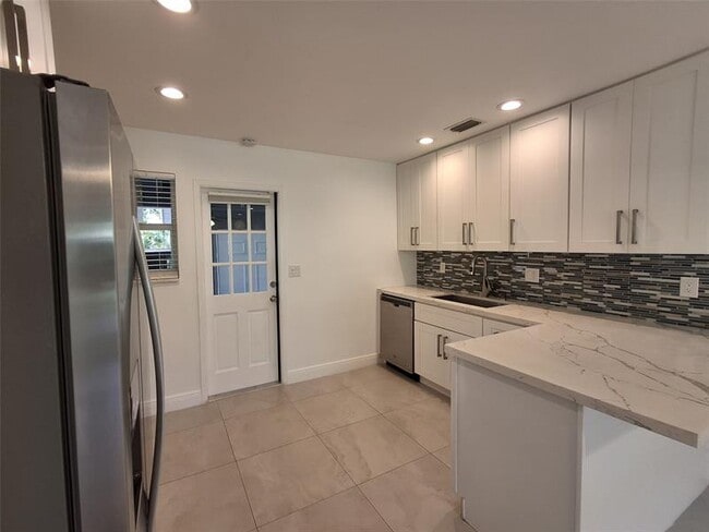 Foto del edificio - 2300 NW 3rd Ave