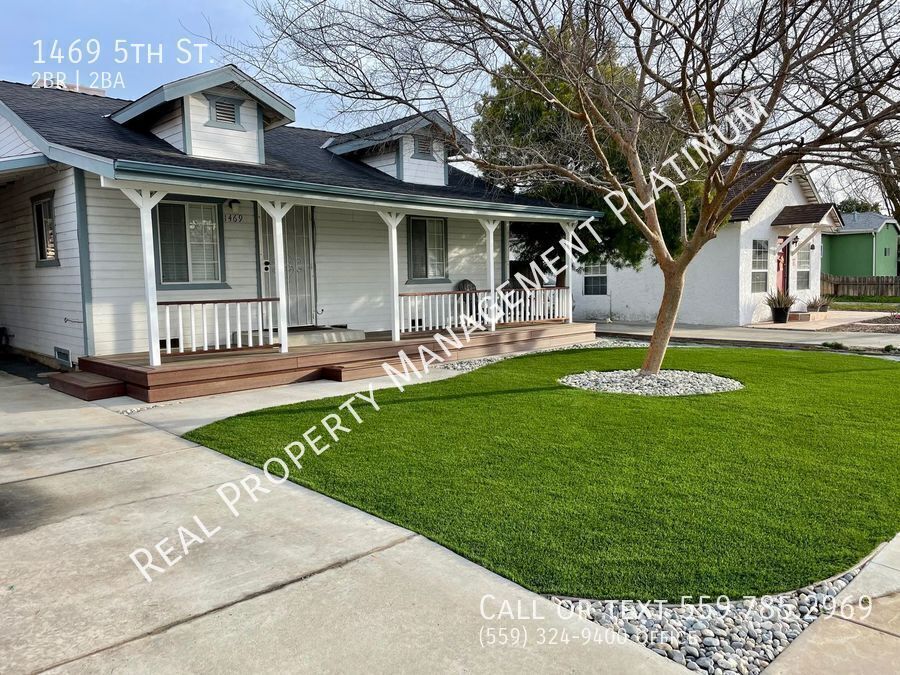 Foto principal - $1,895 Bullard & Sunnyside, Charming 2 Bed...