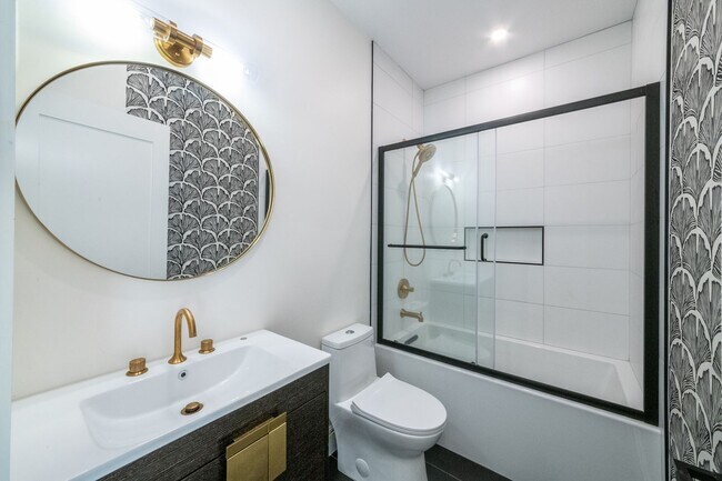 Foto del edificio - Discover the epitome of modern living in this newly constructed single-family home.