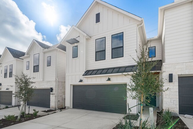 Foto del edificio - Brand New Townhome in Bella Vista!!!