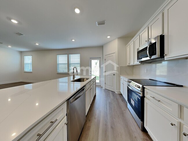 Building Photo - 416 Armstrong Curve