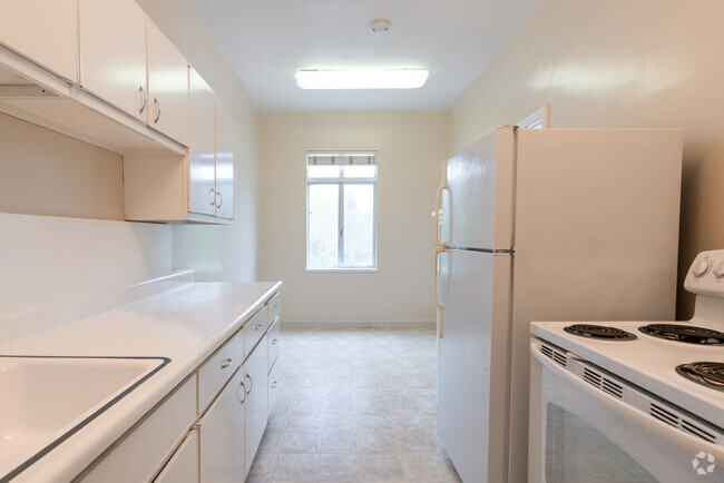 Kitchen - Villa Tuscany Apartment Homes